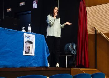 La fisioterapeuta Sara Antona ofrece en Macotera una charla sobre el dolor crónico, nuevos enfoques y tratamientos